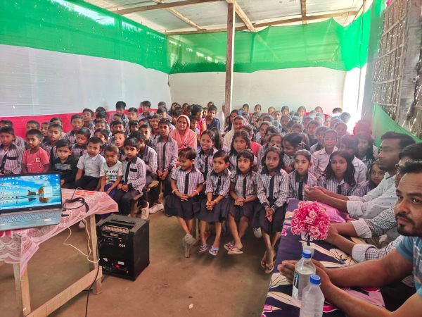 students participate in rhino goes to school campaign